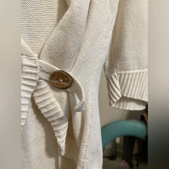 GORGEOUS INDIGENOUS ONE WEAVE SWEATER - Picture 2 of 9